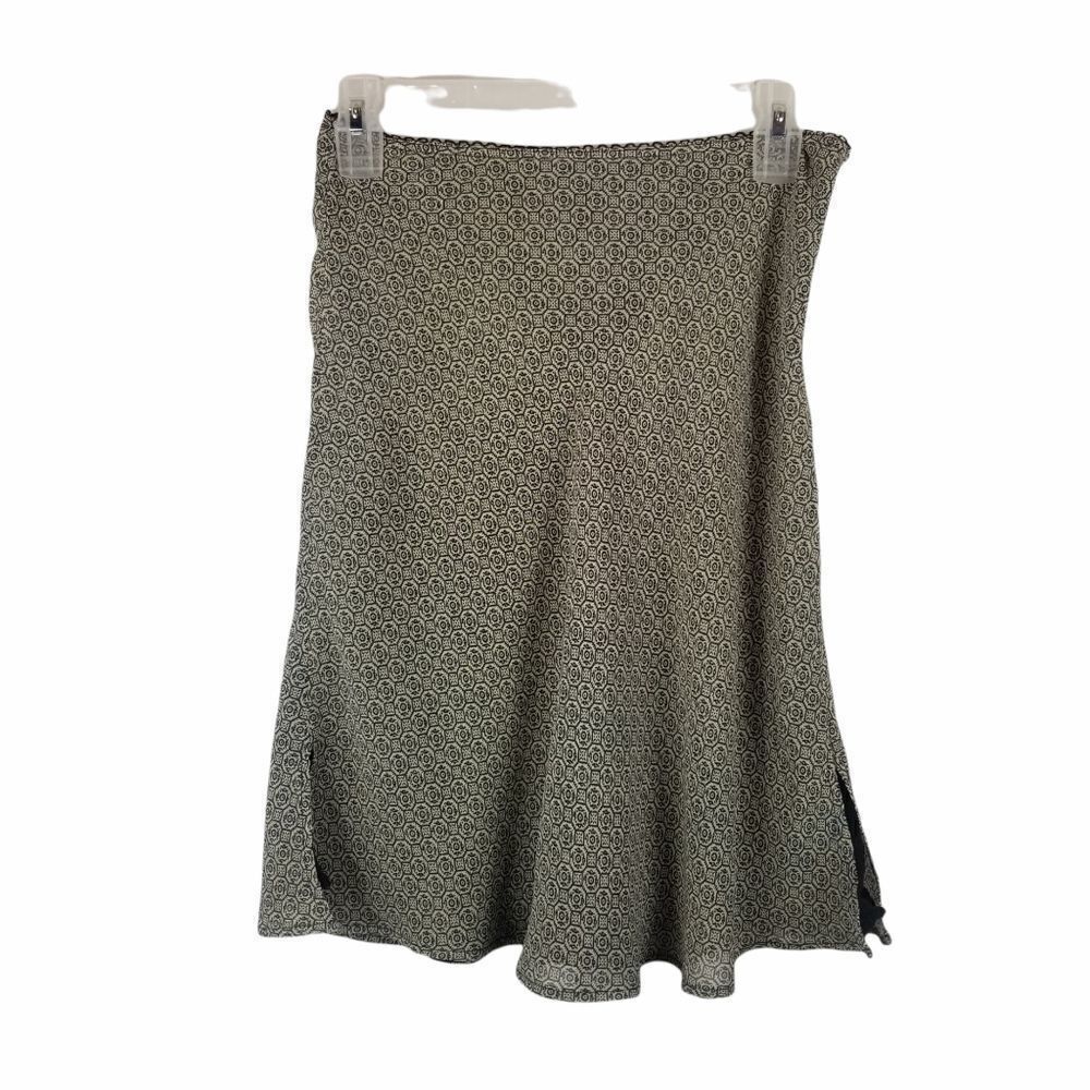 Old Navy A Line Skirt. Size 1. Black Tan.